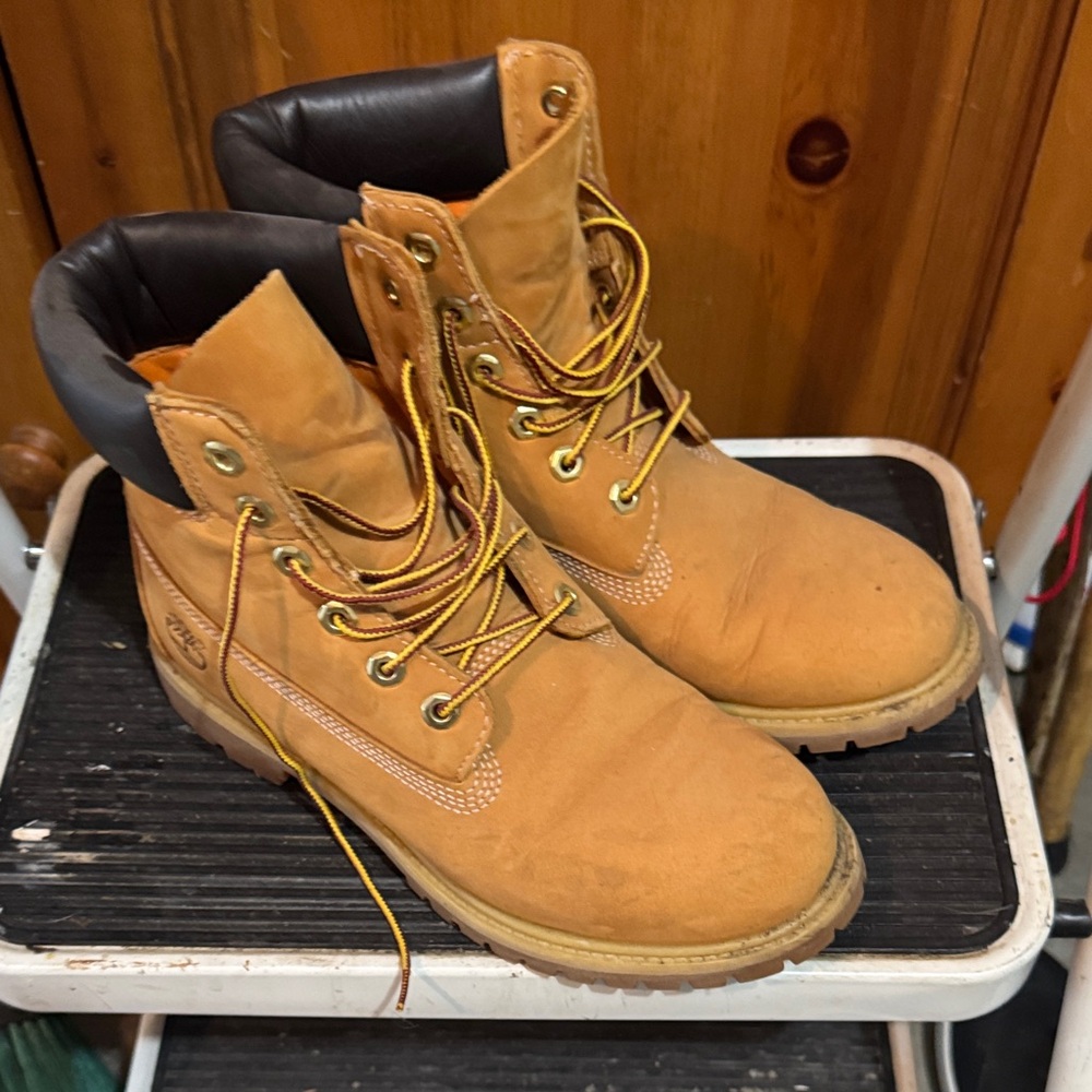 Timberland Women's Tan Lace Up Boots